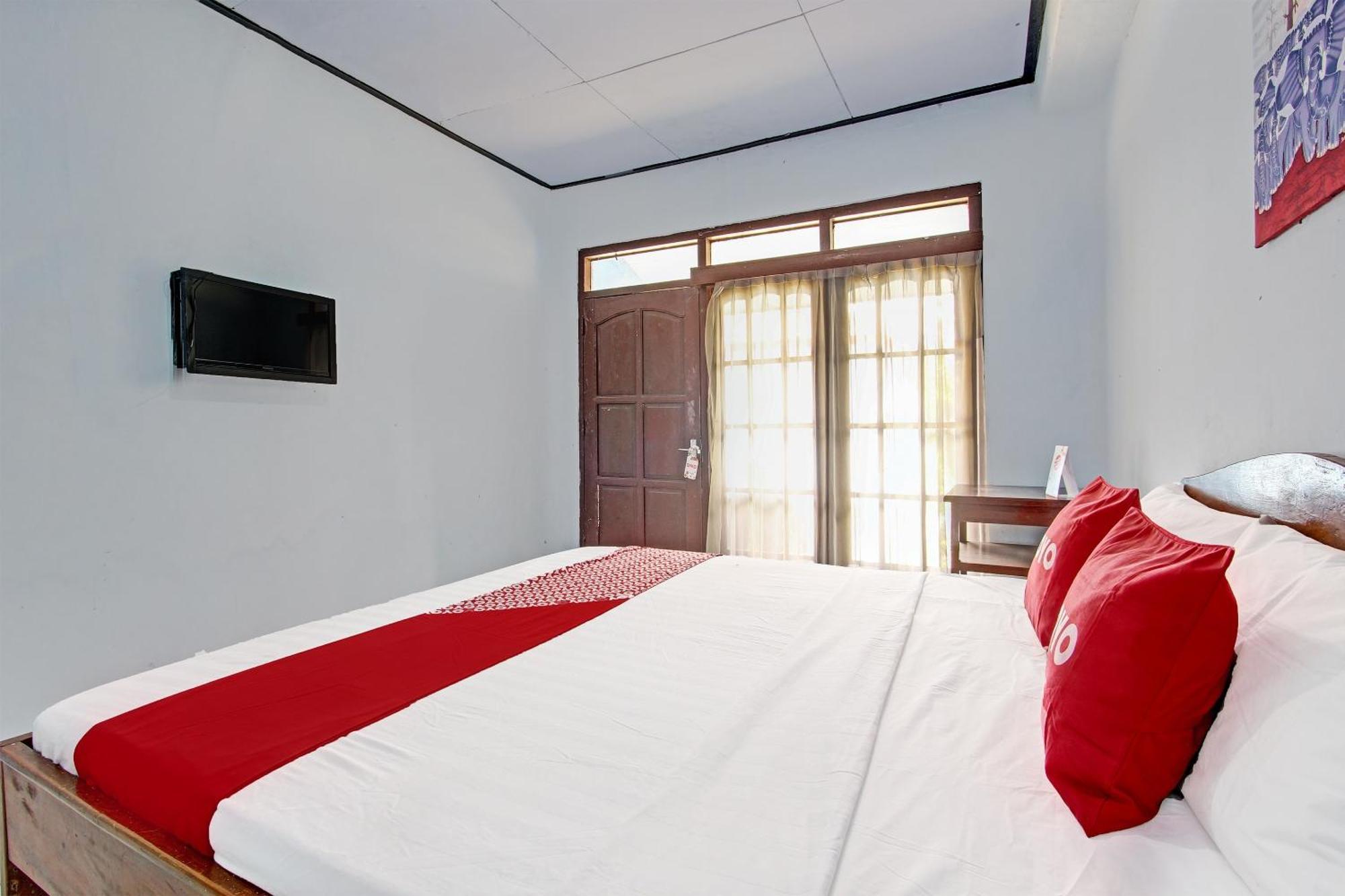 Capital O 91644 Loka Hause Hotel Salatiga Ngoại thất bức ảnh