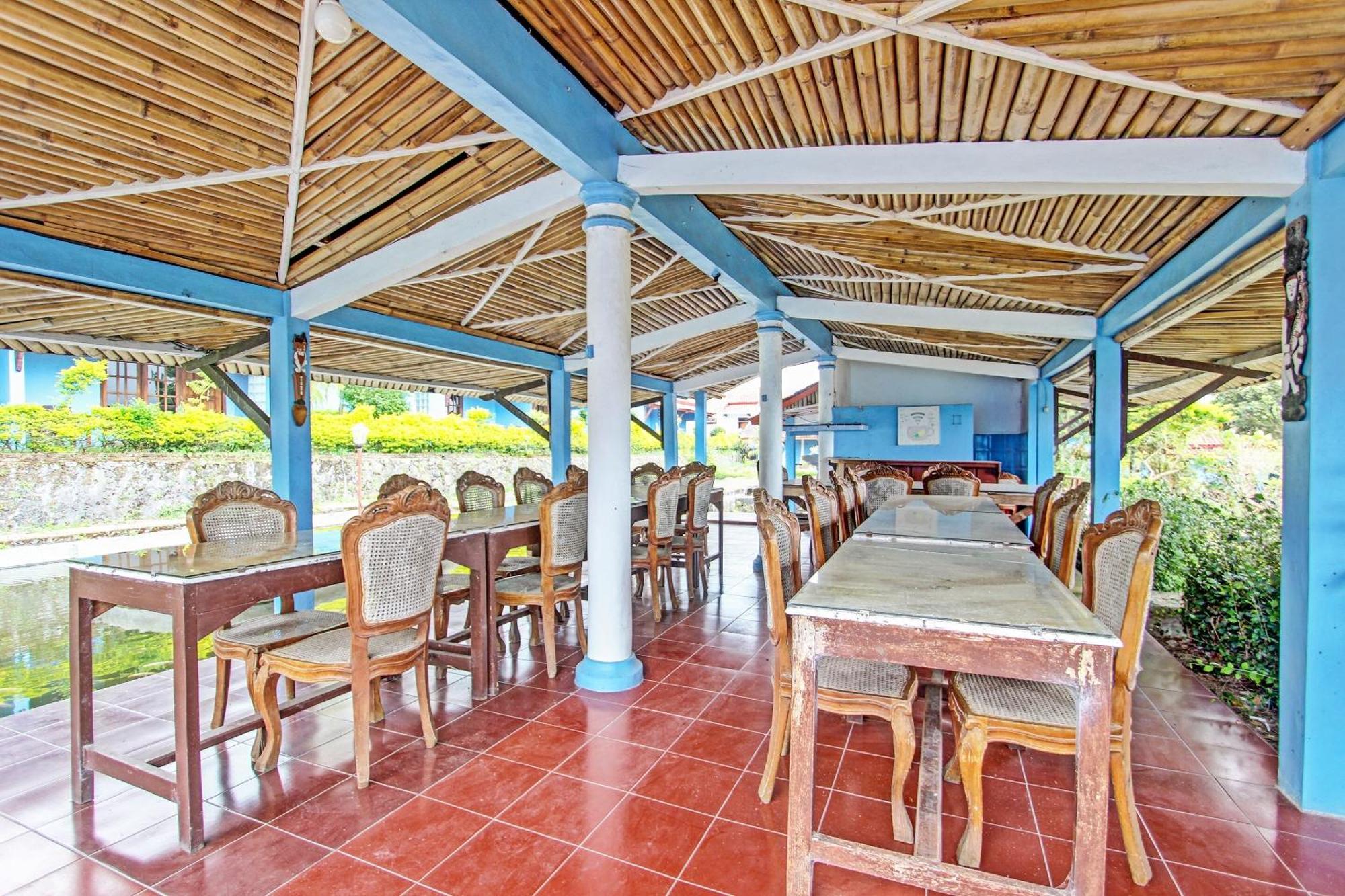Capital O 91644 Loka Hause Hotel Salatiga Ngoại thất bức ảnh