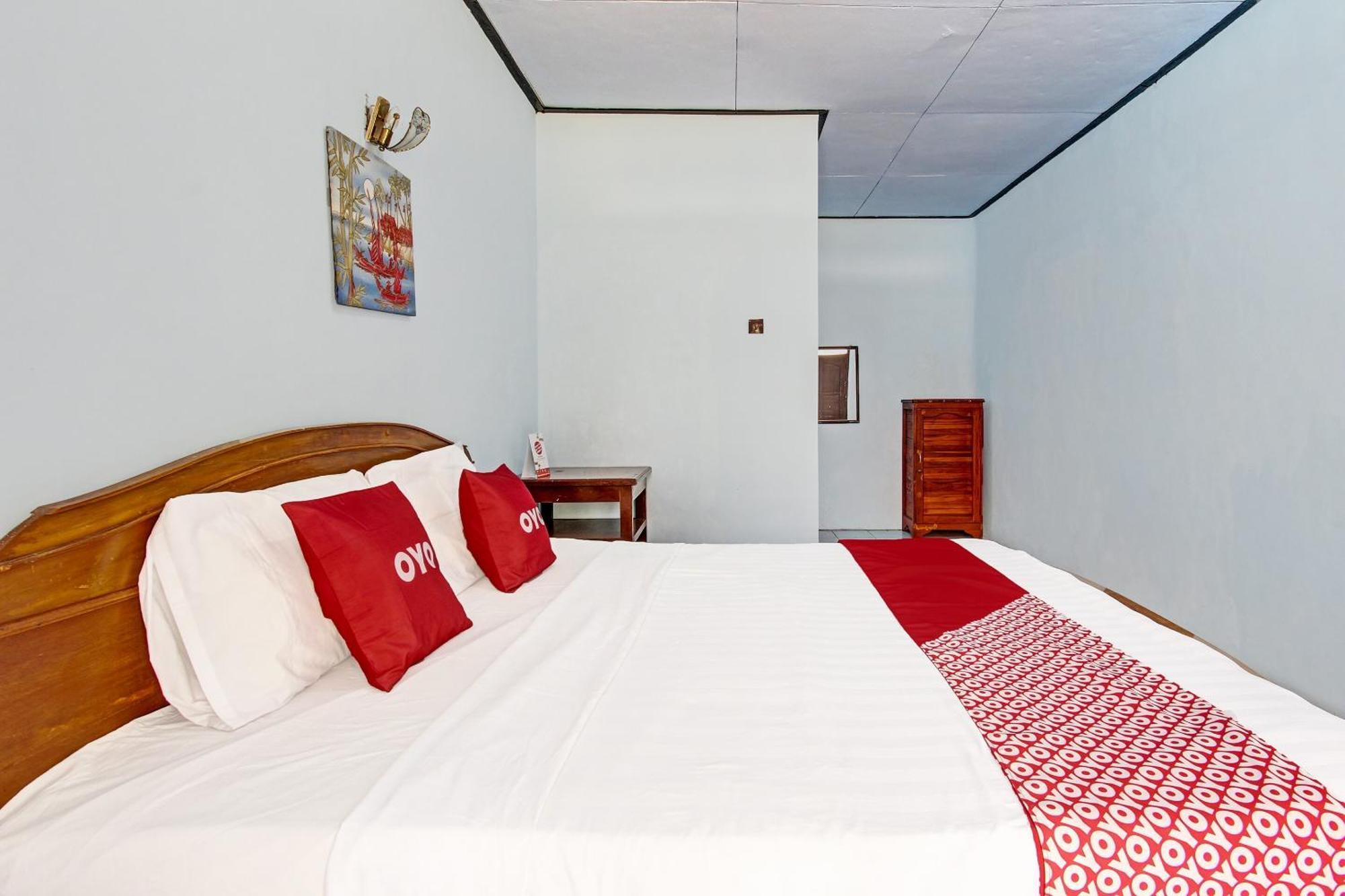 Capital O 91644 Loka Hause Hotel Salatiga Ngoại thất bức ảnh