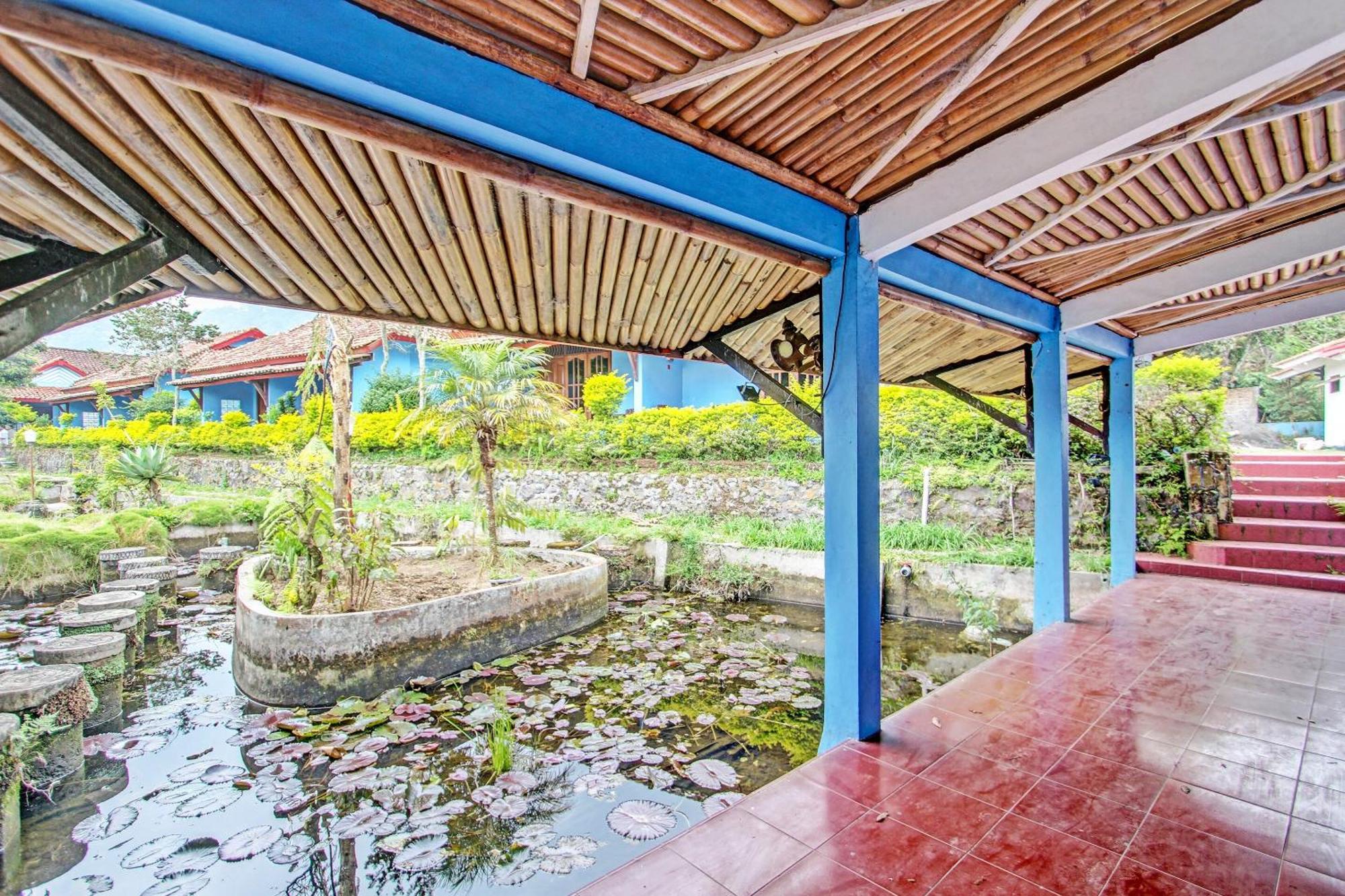 Capital O 91644 Loka Hause Hotel Salatiga Ngoại thất bức ảnh