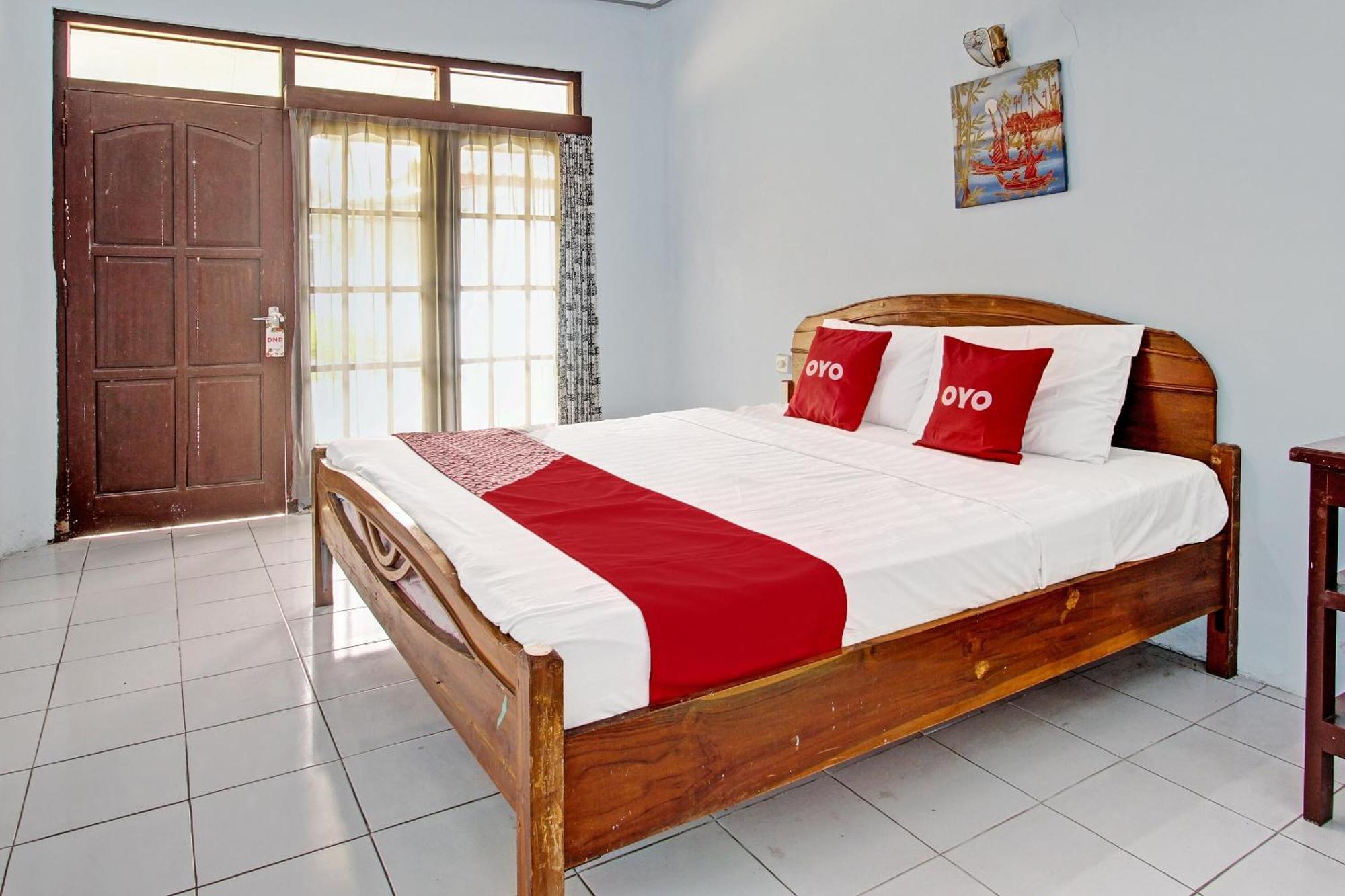 Capital O 91644 Loka Hause Hotel Salatiga Ngoại thất bức ảnh