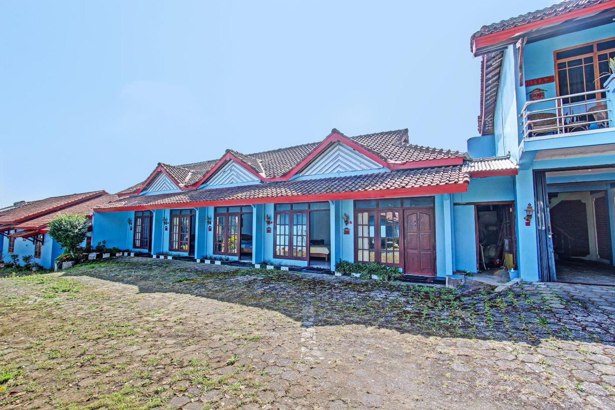 Capital O 91644 Loka Hause Hotel Salatiga Ngoại thất bức ảnh
